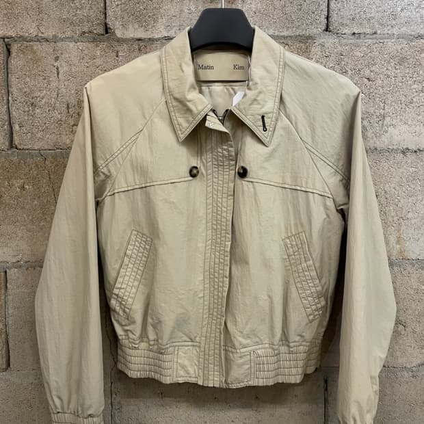 마뗑킴 나일론 봄버 자켓 
