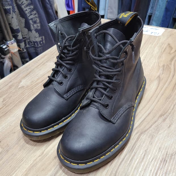 Dr.martens 닥터마틴 1460 블랙 8홀 워커 부츠