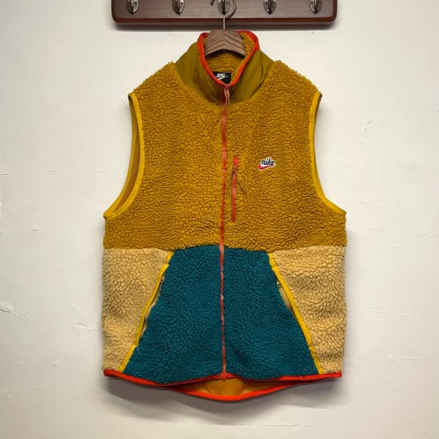 나이키 쉐르파 플리스 엘로우 베스트  