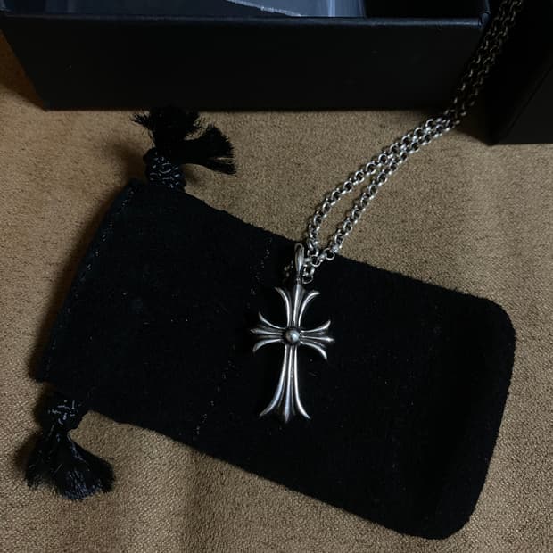 크롬하츠 타이니 크로스 참