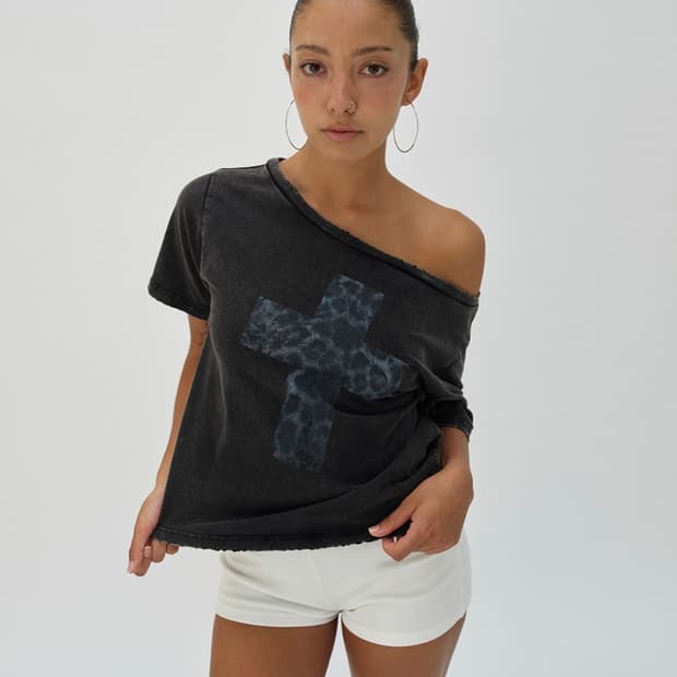 스웨이드 원숄더 티 CROSS ONE SHOULDER TEE