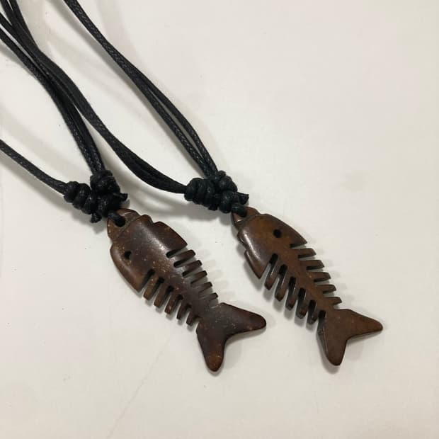 빈티지 나무 물고기 목걸이