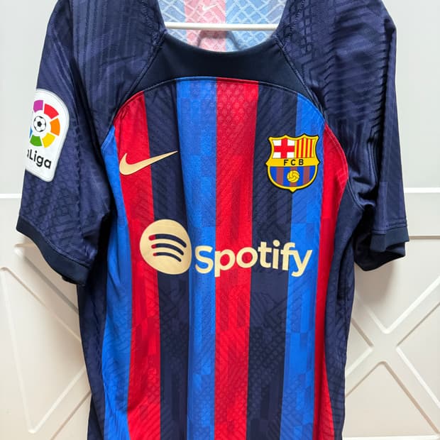 22/23 바르셀로나 어센틱 더용 유니폼