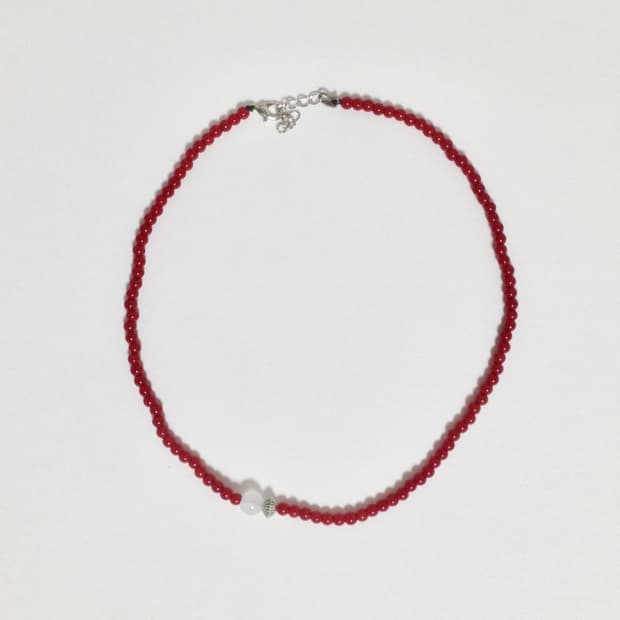 Red pin necklace acc