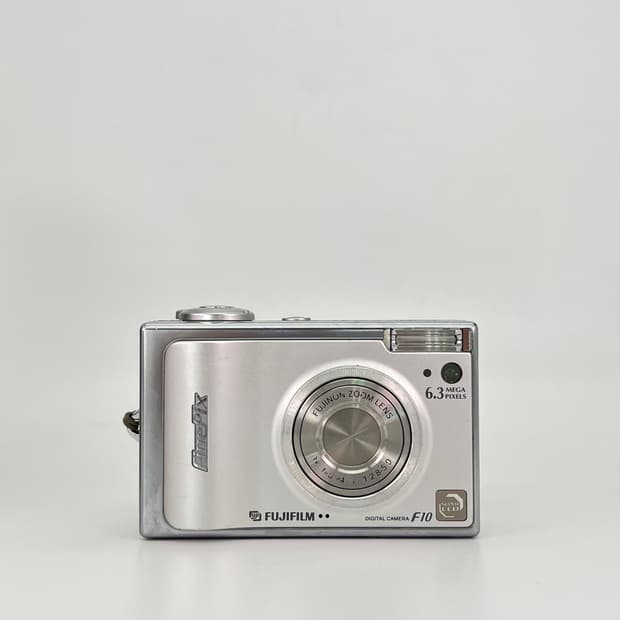 후지필름 파인픽스 FUJIFILM FinePix F10 실버
