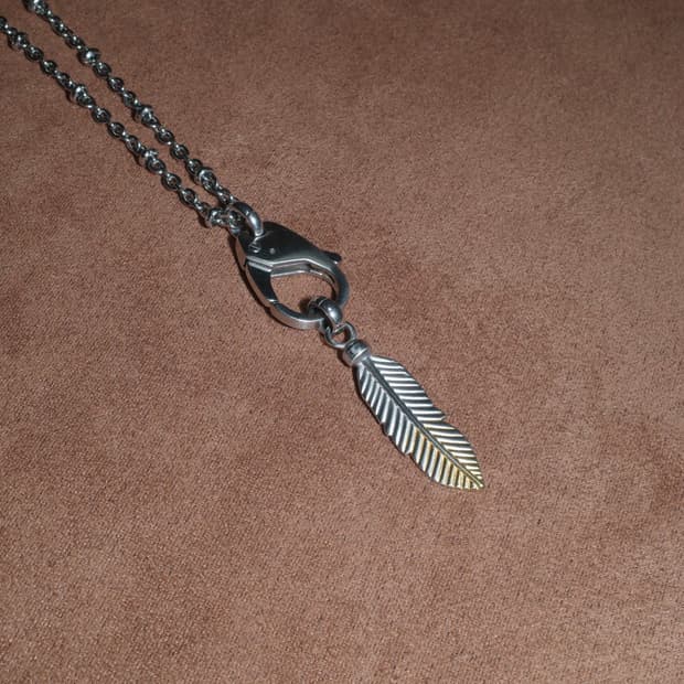 디젤 페더 펜던트 목걸이 네크리스