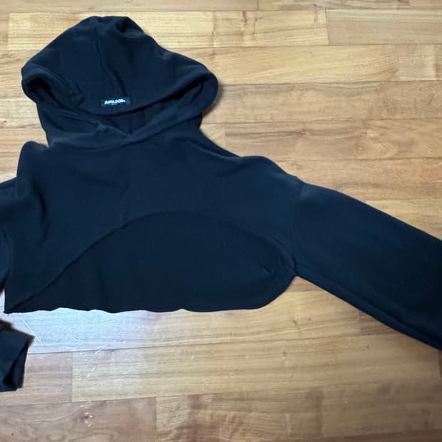 배드블러드 후드 볼레로