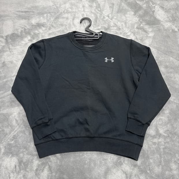 언더아머 맨투맨