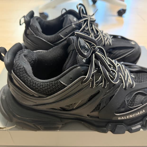 발렌시아가 트랙스니커즈 트랙슈즈 트리플블랙43