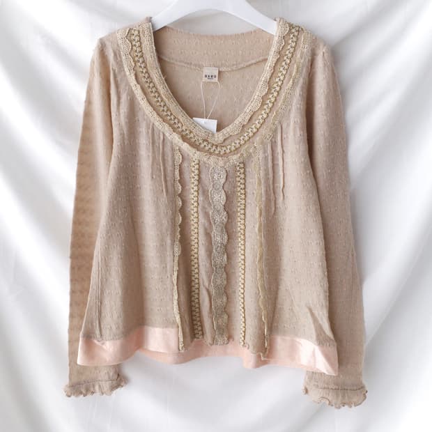 axes femme) lace knit T