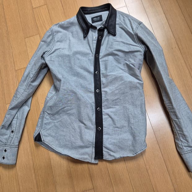 Delay by win & son 사슴가죽 트림 셔츠