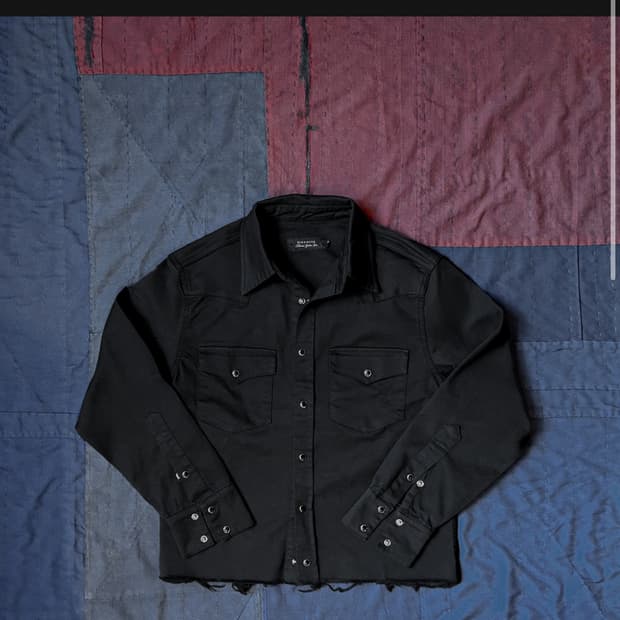 버드노트 셔츠 구해봅니다!