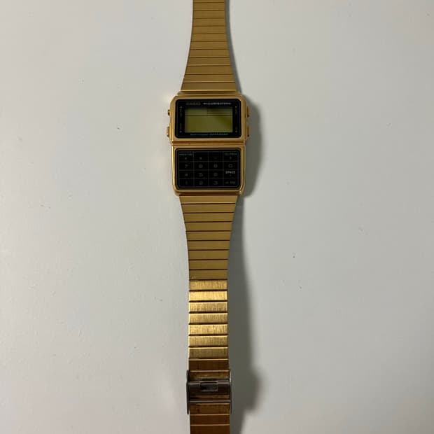 카시오 DBC-611G 계산기 금장 시계