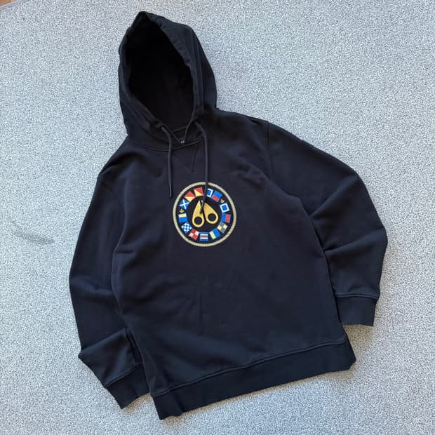 무스너클 후드티