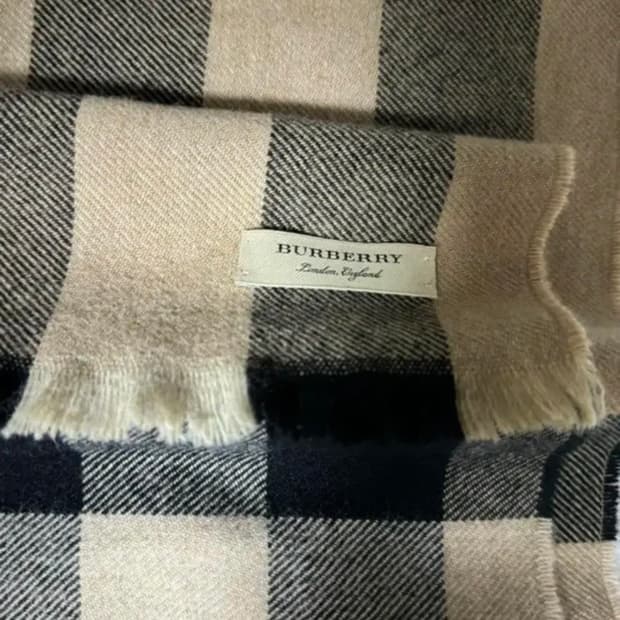 버버리 머플러 [보관새상품]