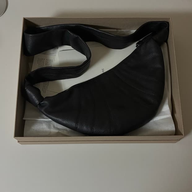 르메르 크루아상백 스몰 소가죽 다크초콜릿 