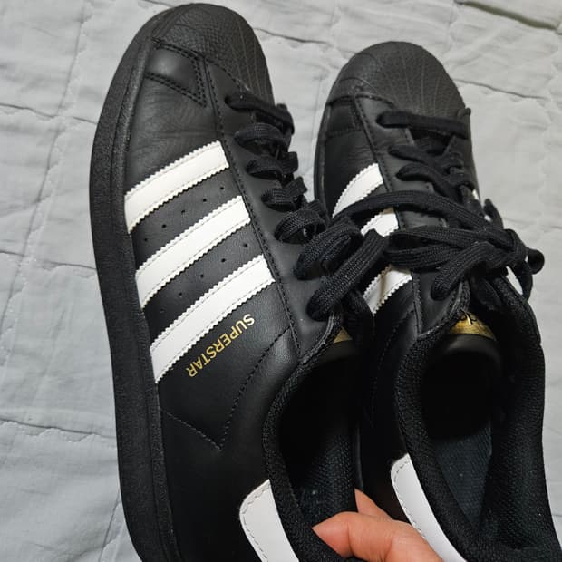 아디다스 슈퍼스타 블랙