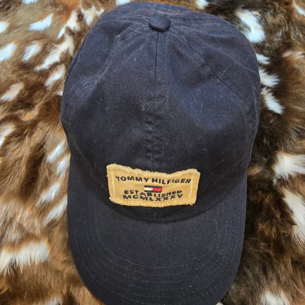타미 힐피거(Tommy Hilfiger) 볼캡모자