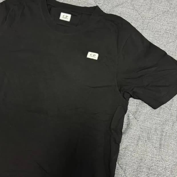 CP컴퍼니 블랙 반팔 티셔츠(XL)