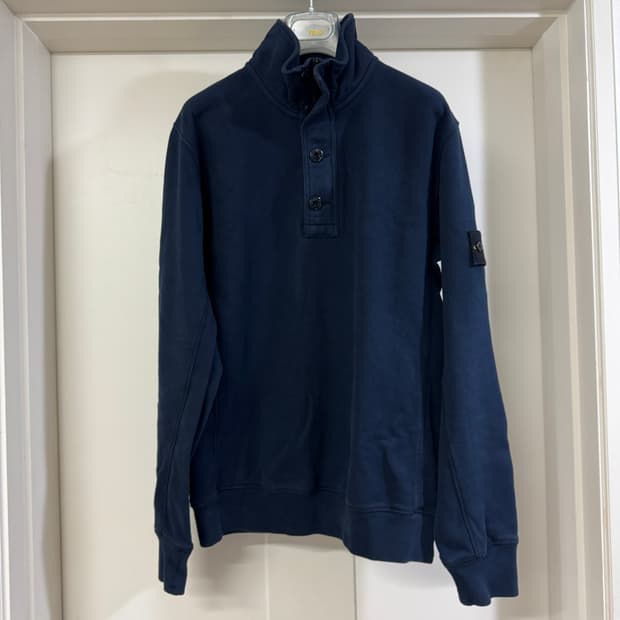 스톤아일랜드 버튼 반집업 맨투맨 L사이즈 네이비