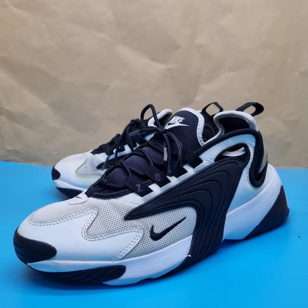나이키 줌 2K 운동화245 
