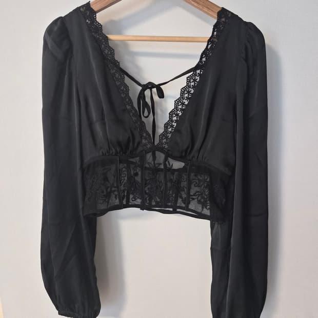 ZARA 새틴 레이스 크롭 블라우스 S size