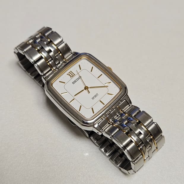 빈티지 세이코 스피릿 사각 은장 쿼츠 시계