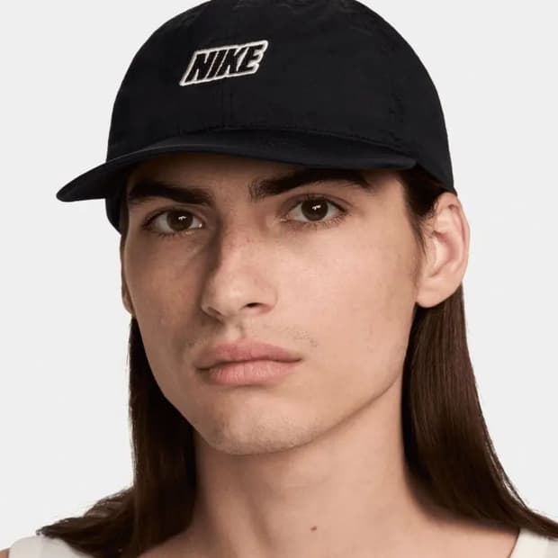 나이키 클럽 언스트럭쳐 플랫빌 캡