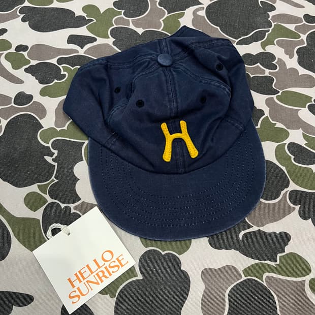 헬로선라이즈 H로고 코튼 릴랙스핏 6패널 캡 모자 네이비