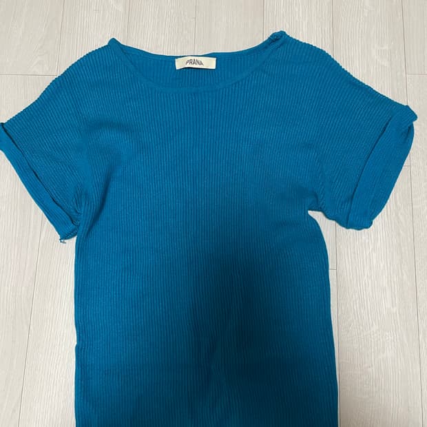 롤업슬리브 크롭니트 블루