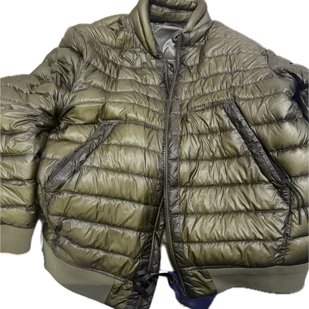 Cp컴퍼니 dd쉘 경량패딩 팝니다!