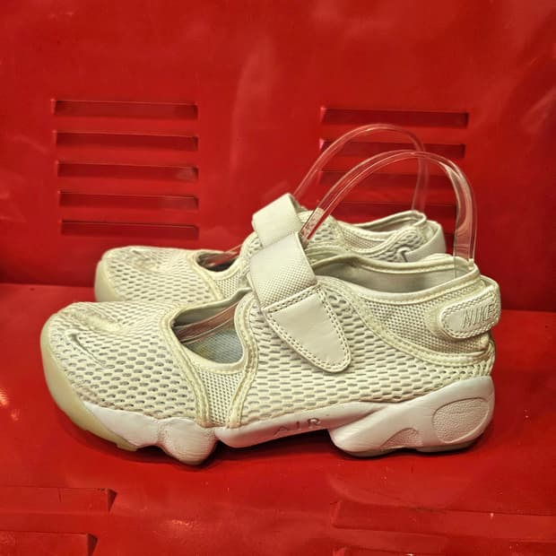 나이키(Nike) 에어리프트 브리드 화이트 퓨어 250size