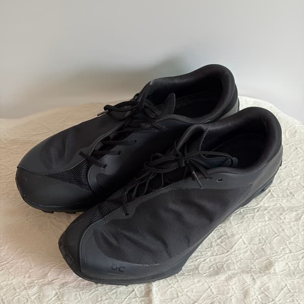 온러닝x파프 클라우드벤쳐 블랙