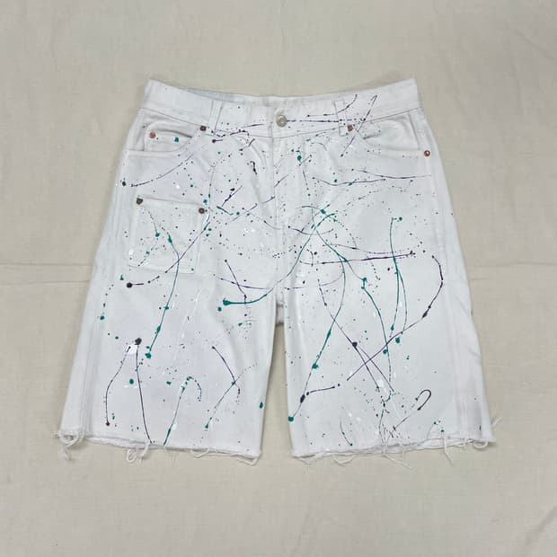 *이사정리*[L] 앤더슨벨 화이트 페인팅 아트워크 데님 하프팬츠 
