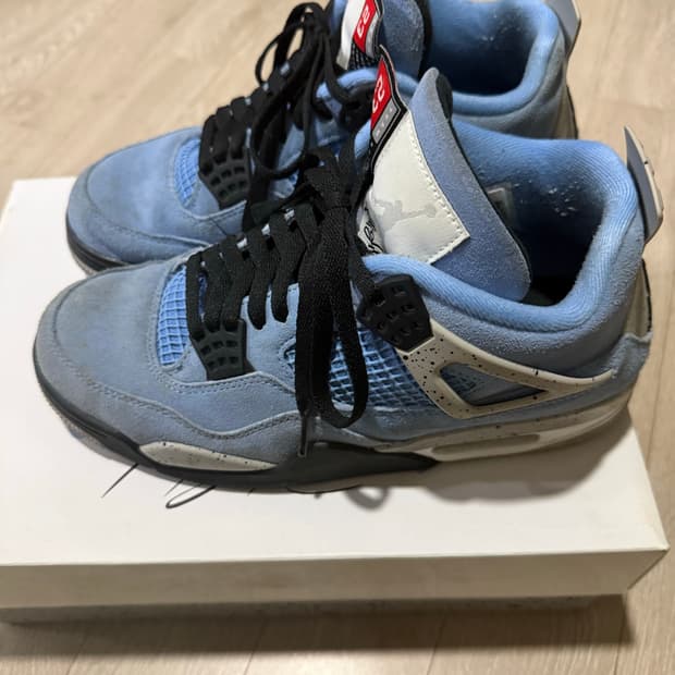 조던 4 유니버시티 블루 260