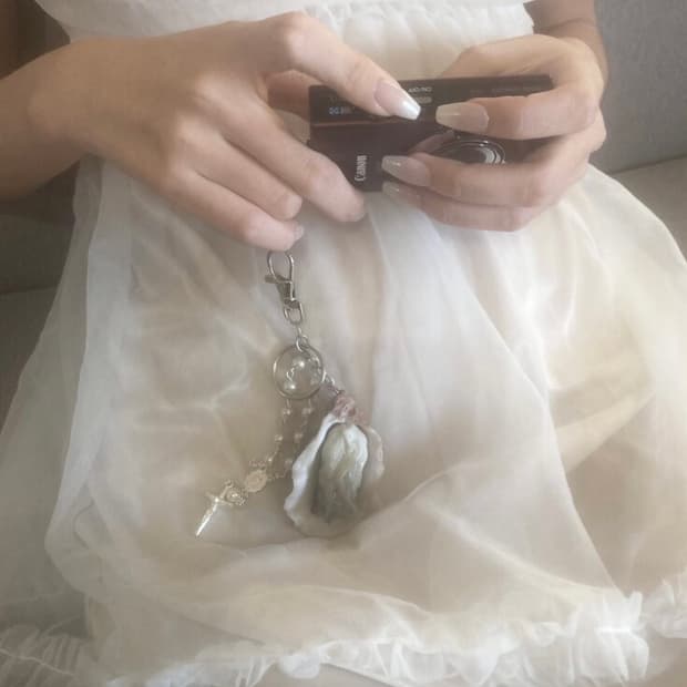 판매) Frustrated oyster prayer key chain
