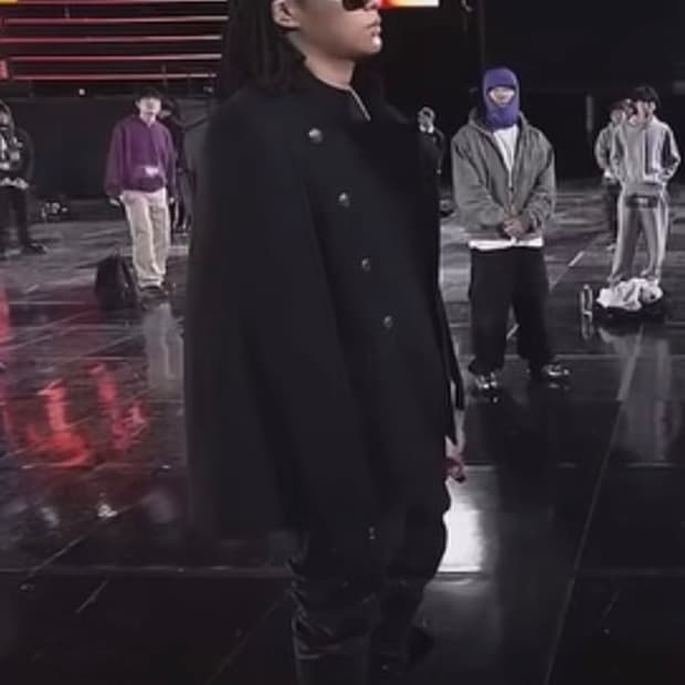 PIERRE BALMAIN DOBLE BREASTED PONCHO 