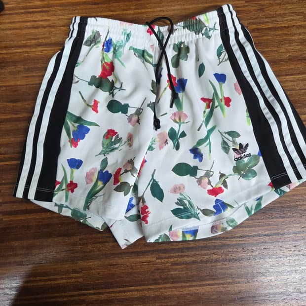 아디다스 플라워 파이어버드 트랙 쇼츠반바지 s