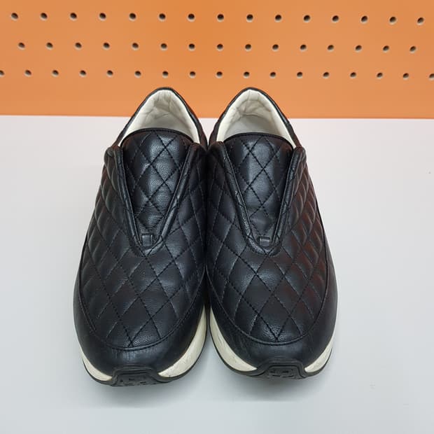 르베이즈 퀄팅 레더 슬립온 슈즈 240사이즈