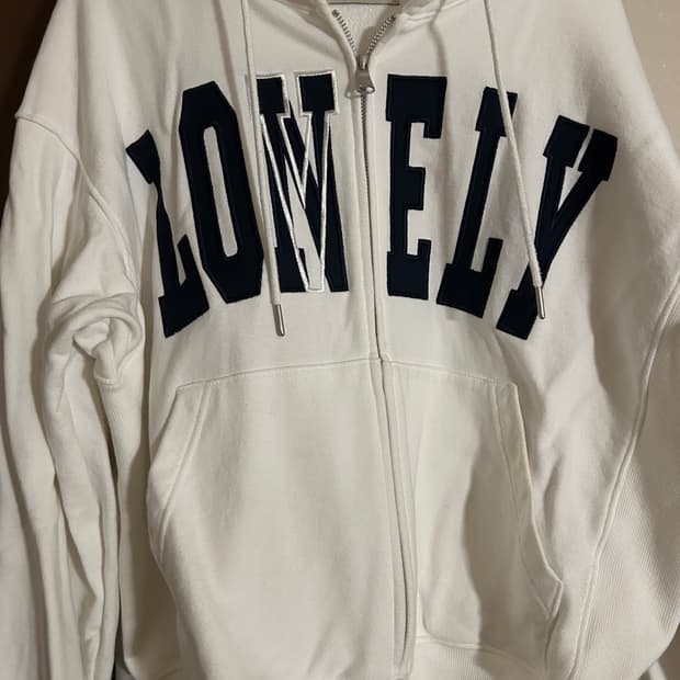 노앙 론리러블리 후드집업 네이비x화이트