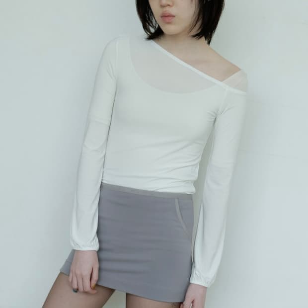 chiyagi aly top white