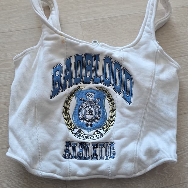 배드블러드(BADBLOOD) 크롭 뷔스티에 집업 나시