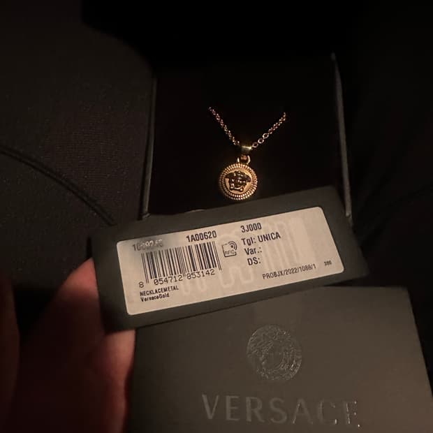 베르사체 메두사 목걸이