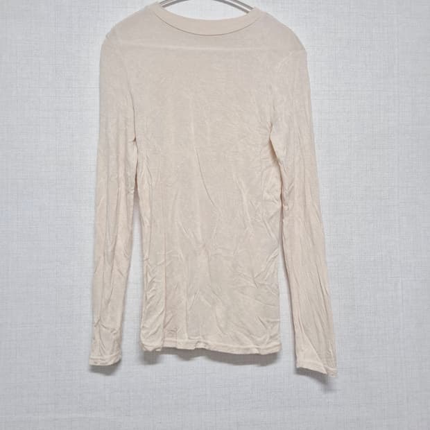 라운드 긴팔티셔츠