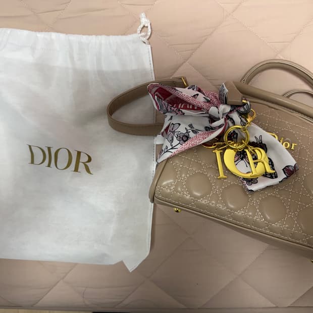 가방 스카프 포함 가격입니다