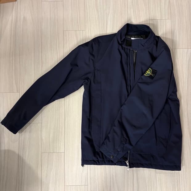 스톤아일랜드 히이넥 지켓 100사이즈