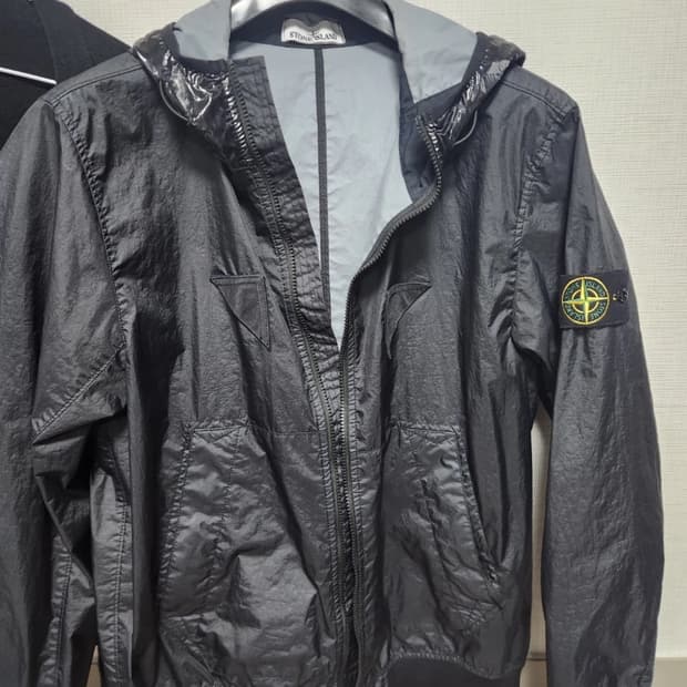 스톤아일랜드 멤브라나 바람막이