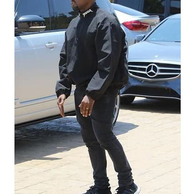 칸예 아크네 유즈드 캐시 진 블랙