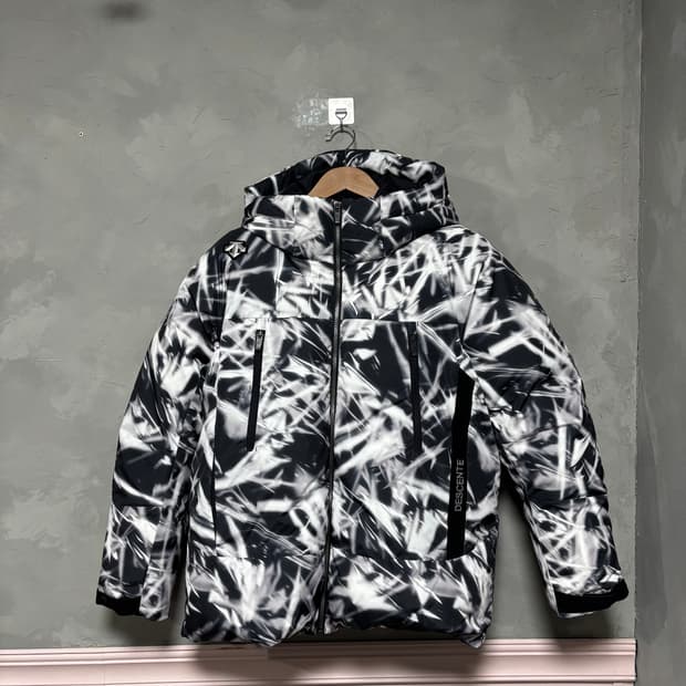 데상트 스키와펜 해비 덕다운 패딩 