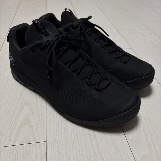 [270] 아크테릭스 컨실 Konseal 블랙